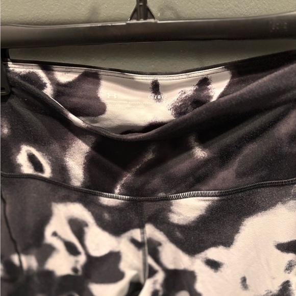 Under Armour High Rise Tie Dye Leggings Black White Ink Wash Size Large - Picture 6 of 15